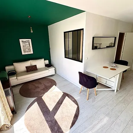 Apartament Beautiful 54 M With Parking In