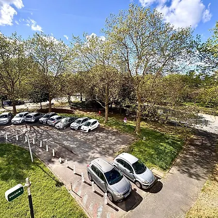 Apartament Beautiful 54 M With Parking In Nantes