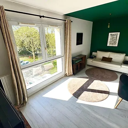Apartament Beautiful 54 M With Parking In